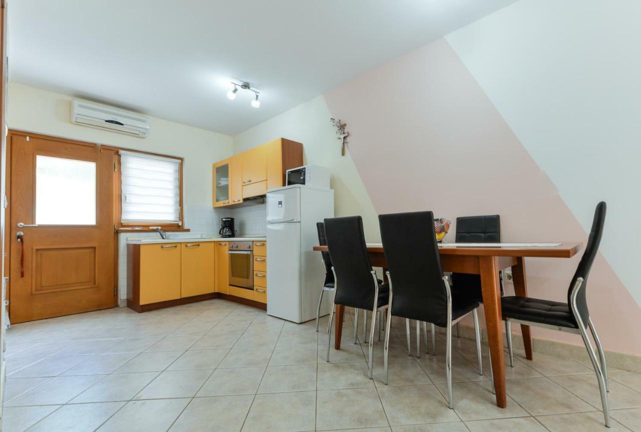 Lumbre Apartment Tar-Vabriga المظهر الخارجي الصورة