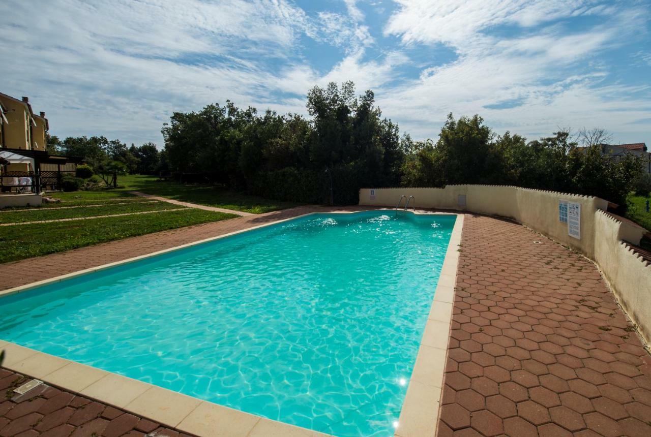 Lumbre Apartment Tar-Vabriga المظهر الخارجي الصورة